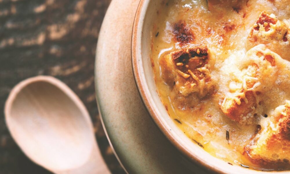 Authentic Italian onion soup recipe, traditional slow-cooked Tuscan appetizer by Chef Carlotta in Florence