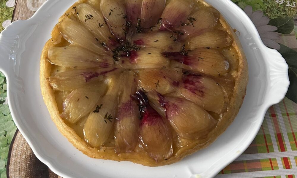 Authentic Italian Tropea onion tarte tatin recipe, gluten-free savory brisée crust by Chef Carlotta in Florence